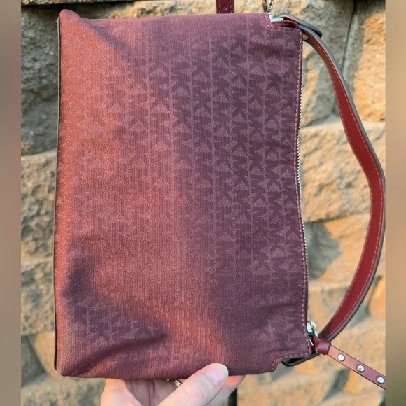 Michael Kors 2way carry crossbody burgandy w/ sparkle bag, silver hardware NWOT - Picture 7 of 16